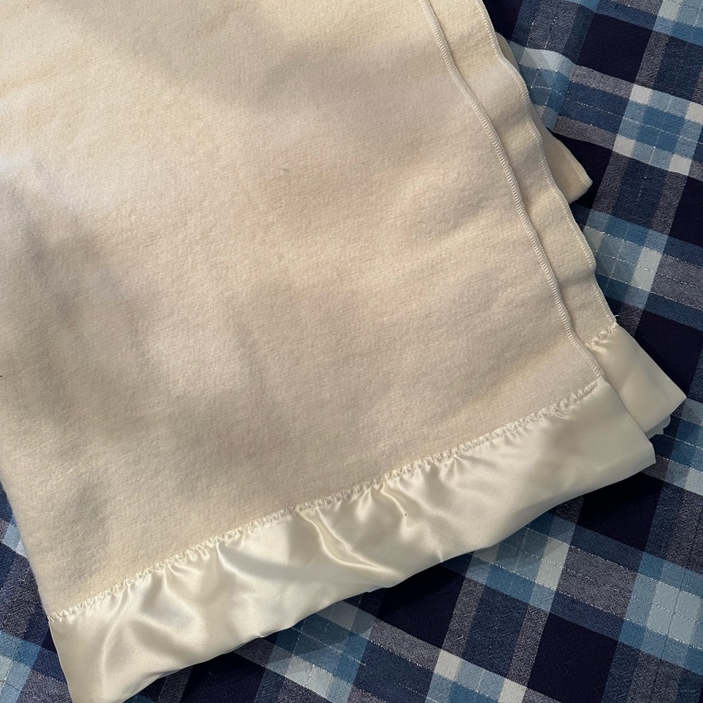 100% wool twin size wool blanket by Faribo made in USA